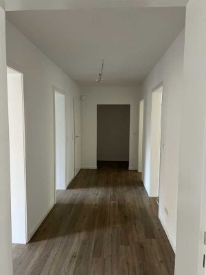 Nachmieter für EG-Wohnung mit eigenem Garten und Terrasse gesucht!!!