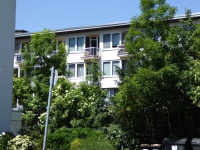 Privat - Gemütliche 2-ZW F-Dornbusch mit 2 kleinen Balkonen