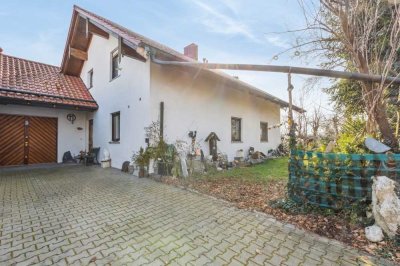 Einfamilienhaus mit großer Doppelgarage