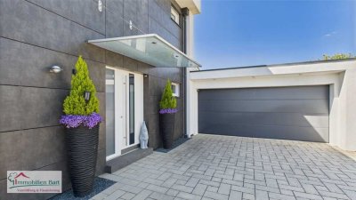 WINCHERINGEN: MODERNES ARCHITEKTENHAUS MIT DOPPELGARAGE