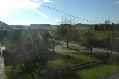 Blick ins Grüne 4-Zimmer-Wohnung mit Balkon in Albaching