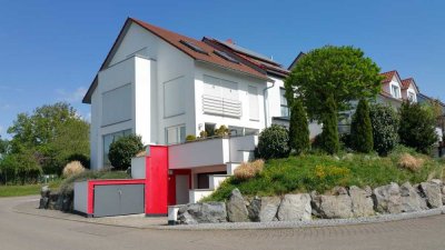 Exclusive Doppelhaushälfte mit Doppelgarage in Waiblingen-Bittenfeld