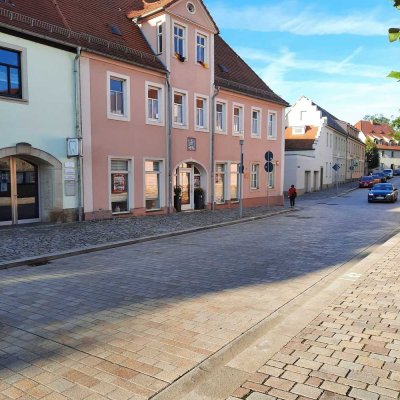 Schöne gemütliche 3 Zi-Wohnung mit off. Küche, Laminat, Badewannne+Dusche, STP in Bad Lauchstädt