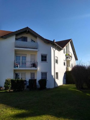Charmante 2-Zimmer-Wohnung mit Balkon, Tiefgarage & moderner EBK