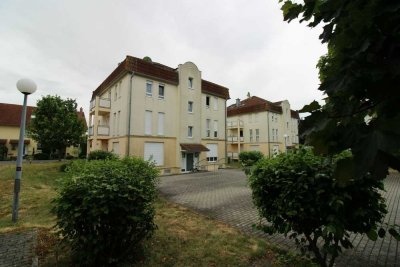 Sofort bezugsfertig! Möblierte Etagenwohnung mit Balkon und Stellplatz