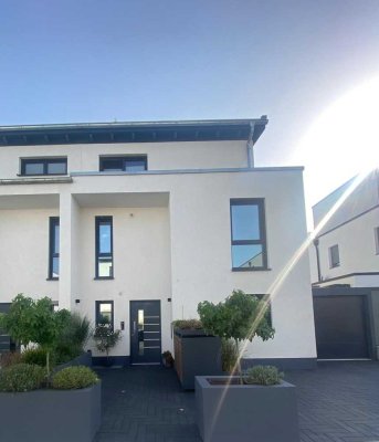 Moderne DHH in ruhiger und familienfreundlicher Lage von Dormagen- Stürzelberg