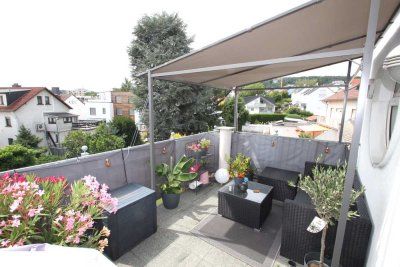Kapellenberg – 2-Zi.-DG-Wohnung (Bj. 1999) mit großem Balkon & TG-Stellplatz