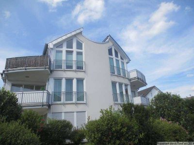 Lichtdurchflutete 3 Zimmerwohnung mit Blick ins Bergische Land!