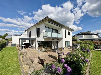 Exklusiv und neuwertig - Einfamilienhaus mit Einliegerwohnung und Sauna