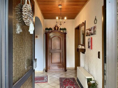 **Kleines Wohn- oder Ferienhaus mit Carport in der Eifel**