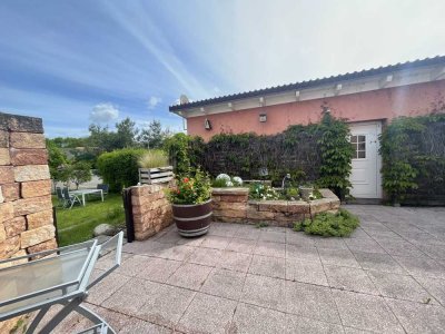 Einzigartiger Hof mit zwei Wohnhäusern, einer Scheune und Garten