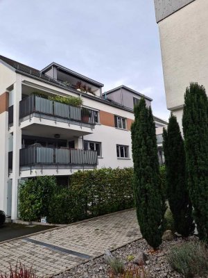 Gepflegte, exklusive 3-Zimmer-EG-Wohnung mit EBK, Terrasse und Gartenanteil in Waiblingen