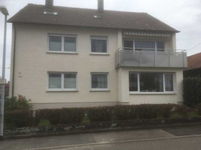 Freundliche 4-Zimmer-Wohnung mit gehobener Innenausstattungttung mit Balkon in Bissingen a.d. Teck
