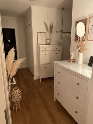 Harmonische 3-Zimmer Wohnung / 80 m2 / Teilmöbiliert mit Balkon in Taunusstein-Hahn