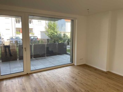 Geschmackvolle 3-Zi-Neubau-Wohnung mit geh. Innenausstattung mit EBK in Friedrichshafen