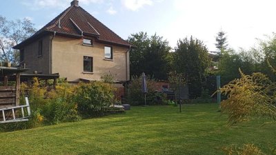 Modernisiertes Einfamilienhaus mit 4 Zimmern und großem Grundstück in Ilsede