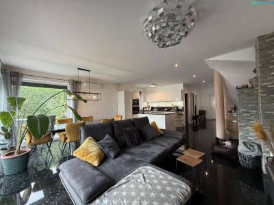 Stilvolle Doppelhaushälfte mit Dachterrasse &amp; Schneebergblick
