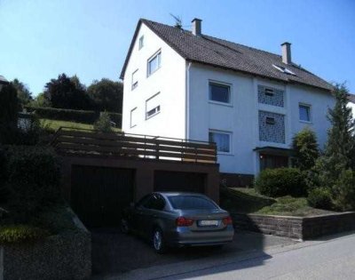 4-Zimmer-DG-Wohnung mit Balkon und EBK in Nagold, ideal für Paar mit 1 Kind