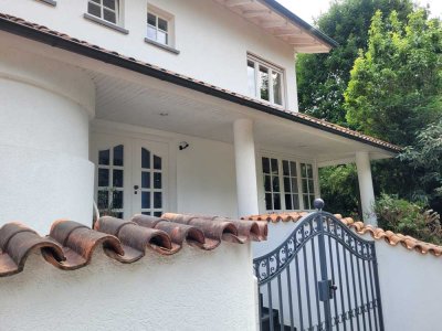 Wohnen und Arbeiten in einer repräsentativen Villa in Feldrandlage