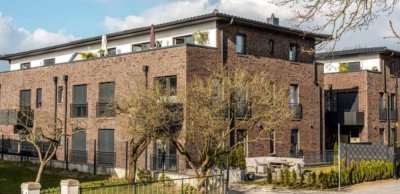 Ab 1. August oder auch später .! 4-Zimmer Terrassenwohnung mit Aufzug und Tiefgarage  017661074544
