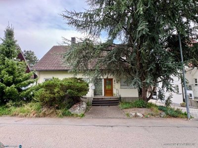3- Familienhaus mit jeder Menge Platz und Möglichkeiten in Radolfzell Stahringen - renovierungsbedür