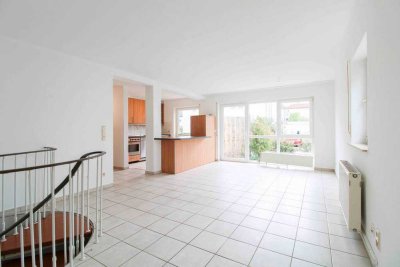 Wohnen auf 2 Ebenen: Charmante Maisonette mit großem Garten, Terrasse & Stellplatz in Büttelborn