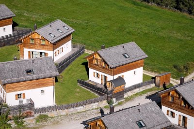 Tradition &amp; Design in perfekter Harmonie – Chalet mit Fasssauna am Fanningberg