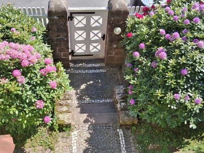Großzügige Wohnung in stilvoller Villa