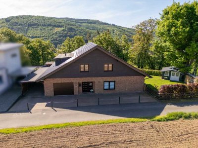 Großzügiges, modernisiertes und sehr gepflegtes Einfamilienhaus, in ruhiger Lage von Obermaubach