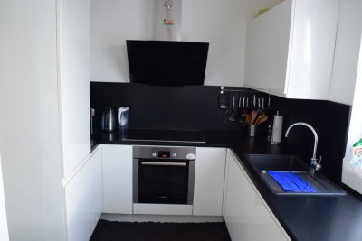 Freundliche und modernisierte 3-Raum-Wohnung mit Balkon und Einbauküche in Bad Salzuflen