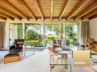 Verborgene Weite - Freistehender Bungalow mit unverbautem Fernblick in Randlage Düsseldorf-Angermund