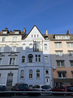 Schöne 4,5 Zimmer mit 2 Balkonen im Klinikviertel