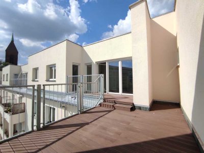 Lichtdurchflutetes DG, 2 Terrassen – Wochenend-Termine verfügbar ☎️ 0172-3261193
