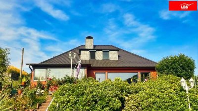 Weit weg vom alltäglichen - Exclusives Haus mit traumhaftem Grundstück und großem Pool