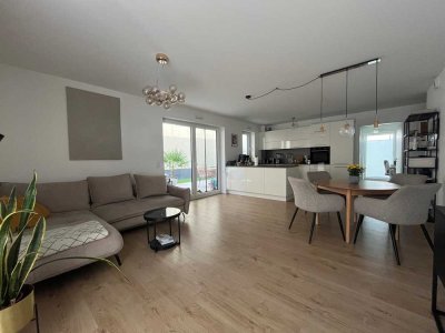 Stilvolle, neuwertige 3-Zimmer-EG-Wohnung mit geh. Innenausstattung mit EBK