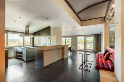 Spektakuläres Penthouse in direkter Rheinlage, Top-Zustand, 303 m² WFL, 148 m² Terrassen zum Rhein