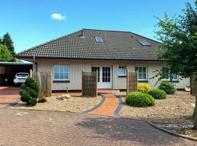 Gartenglück trifft Wohnkomfort und viel Platz: Bungalow mit ausgebauten Dachgeschoss in Drentwede