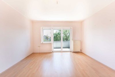 Provisionsfrei! Renovierungsbedürftge 3-Zimmer-Wohnung mit Südbalkon in Nürnberg, Großr. b Schweinau