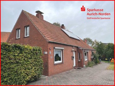 Gepflegtes Landhaus mit Nebengebäude in zentraler Wohnlage von Simonswolde