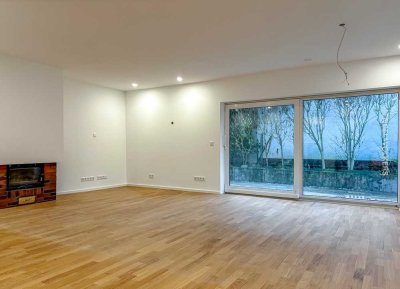 Erstbezug nach Sanierung – 2-Zimmer-Wohnung mit Terrasse, moderner Einbauküche & Stellplatz