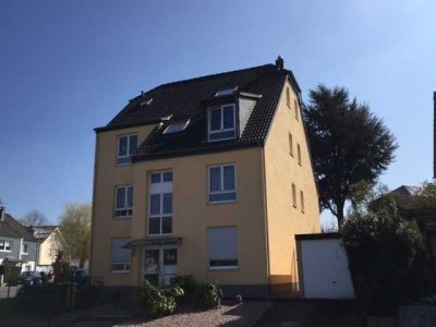 moderne Mietwohnung mit Balkon