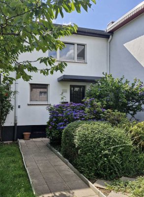 Ideal für die kleine Familie - Reihenmittelwohnhaus mit Garage