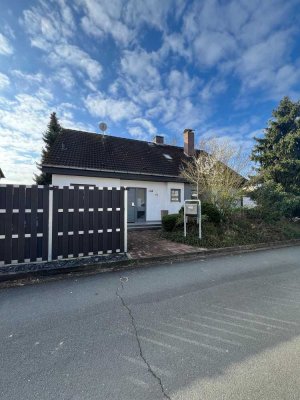 Seltene Gelegenheit – Einfamilienhaus mit  unverbautem Talblick, großem Garten und Doppelgarage