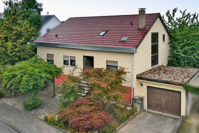 Modernisierungsfähiges Einfamilienhaus mit ca. 185 qm Wohnfläche in ruhiger Ortsrandlage