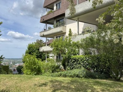 Am Naturschutzgebiet "Alter Golfplatz" gelegene Terrassenwohnung 4,5-Zimmer-EG-Wohnung in Leonberg