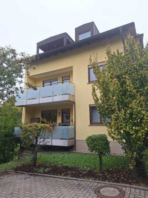 Helle 3-Zimmer Wohnung im Frauenland mit Stellplatz