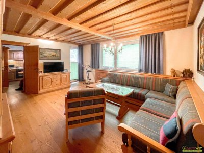 Charmante Altbauwohnungmit Balkon und Garage in Brixen im Thale – Nähe Kitzbühel.