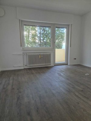 Frisch sanierte 2-Zimmer Wohnung in ruhiger Lage
