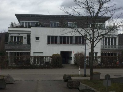 Exklusive, modernisierte 2-Zimmer-Wohnung mit EBK in bevorzugter Lage