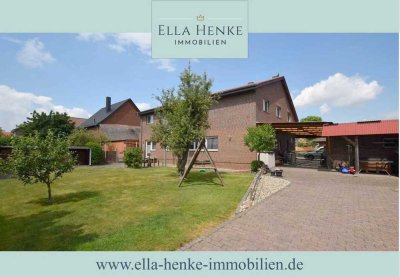 Schönes, gepflegtes Zweifamilienhaus mit Garten und 3 Garagen.
